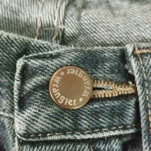 Wrangler Regular Fit Straight Leg Medium Wash Men's Jeans - size 34 x 30 - Picture 2 of 8